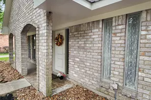2182 Tree Ln, Houston, TX 77339 - Photo 5