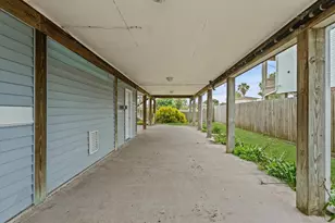 12833 E Conquistador Dr, Galveston, TX 77554 - Photo 5