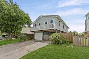 12833 E Conquistador Dr, Galveston, TX 77554 - Photo 3
