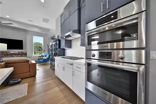 9847 Mocking Bird Hill Ln, Houston, TX 77080 - Photo 11
