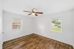 2409 Estate Dr, Deer Park, TX 77536 - Photo 13