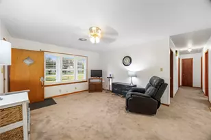 1324 Fair Dr, Angleton, TX 77515 - Photo 3