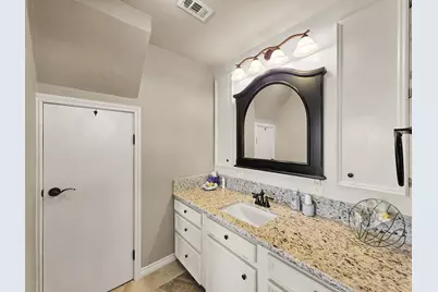 1301 N Monkhouse Drive, Crystal Beach, TX 77650 - Photo 33