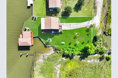1301 N Monkhouse Drive, Crystal Beach, TX 77650 - Photo 49
