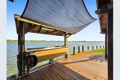 1301 N Monkhouse Drive, Crystal Beach, TX 77650 - Photo 47