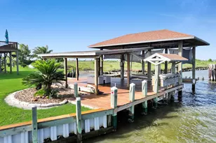 1301 N Monkhouse Dr, Crystal Beach, TX 77650 - Photo 37
