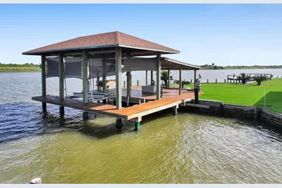 1301 N Monkhouse Drive, Crystal Beach, TX 77650 - Photo 39