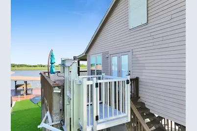 1301 N Monkhouse Drive, Crystal Beach, TX 77650 - Photo 39