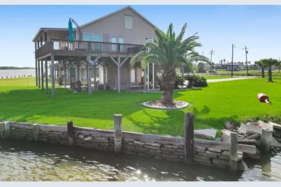 1301 N Monkhouse Drive, Crystal Beach, TX 77650 - Photo 5