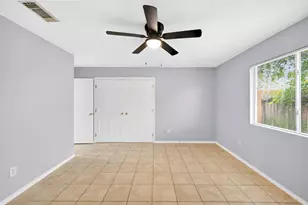 2135 Falling Oaks Rd, Houston, TX 77038 - Photo 23