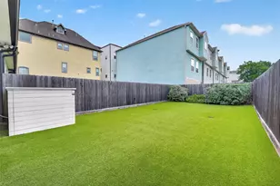 927 W 25th St, Houston, TX 77008 - Photo 47