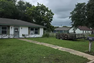 706 Cemetery Ave, Eagle Lake, TX 77434 - Photo 5