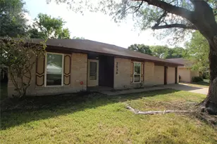 2634 Heritage Colony Dr, Webster, TX 77598 - Photo 1