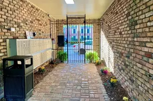 2503 McCue Rd, Houston, TX 77056 - Photo 7