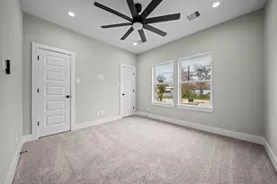 929 Green Meadow Ln, Houston, TX 77091 - Photo 11