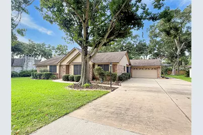 112 Aster Lane, Lake Jackson, TX 77566 - Photo 7