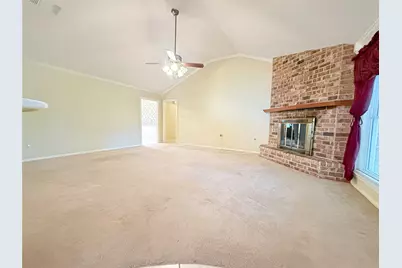 112 Aster Lane, Lake Jackson, TX 77566 - Photo 9