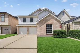 6426 Old Chatham Ln, Houston, TX 77035 - Photo 1
