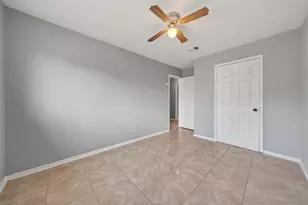 6426 Old Chatham Ln, Houston, TX 77035 - Photo 39