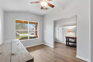 122 Easton Glen Ln, Dickinson, TX 77539 - Photo 11