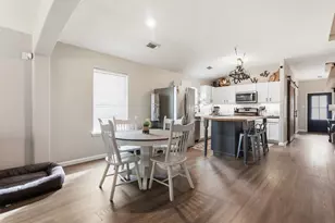 122 Easton Glen Ln, Dickinson, TX 77539 - Photo 7