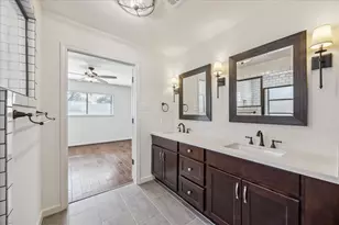 10219 Barwood Dr, Houston, TX 77043 - Photo 23