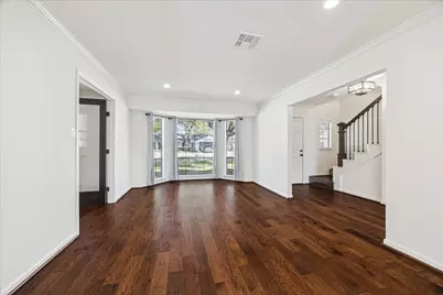 10219 Barwood Drive, Houston, TX 77043 - Photo 7