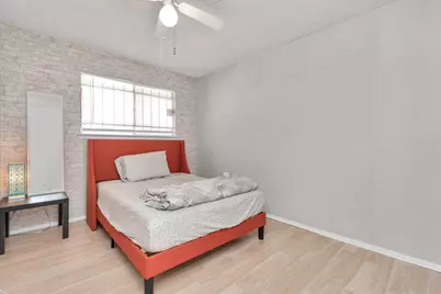 5837 Sunforest Drive, Houston, TX 77092 - Photo 23