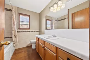 239 County Rd 402, Danbury, TX 77534 - Photo 17