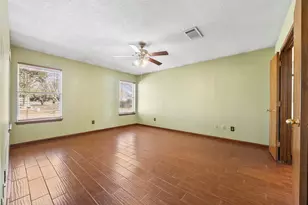 239 County Rd 402, Danbury, TX 77534 - Photo 19