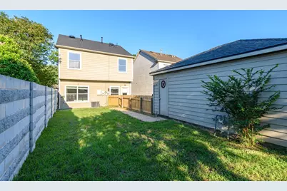 9631 Coyote Creek Drive, Houston, TX 77095 - Photo 23