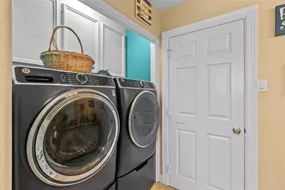 106 Isles End Road, Tiki Island, TX 77554 - Photo 7