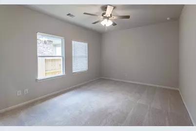 1539 Windrose Bend, Angleton, TX 77515 - Photo 9