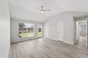 2210 Trail W St, Sugar Land, TX 77478 - Photo 15