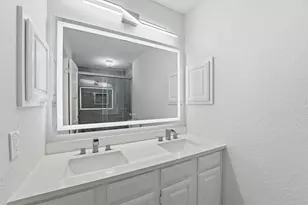 2210 Trail W St, Sugar Land, TX 77478 - Photo 21