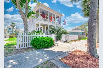 1815 Ursuline Street, Galveston, TX 77550 - Photo 1