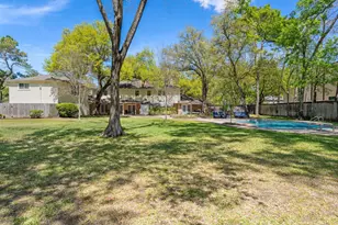 11739 Wood Ln, Houston, TX 77024 - Photo 45