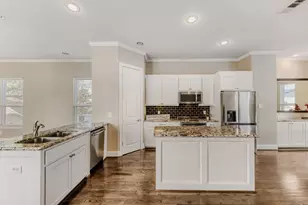 1103 E 27th St, Houston, TX 77009 - Photo 9