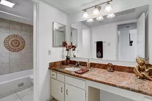 2100 Tanglewilde St, Houston, TX 77063 - Photo 11