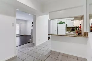 2100 Tanglewilde St, Houston, TX 77063 - Photo 7
