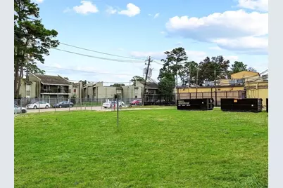 5723 Lost Forest Dr Drive, Houston, TX 77092 - Photo 5