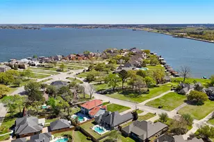 90 Beach Walk Blvd, Conroe, TX 77304 - Photo 21