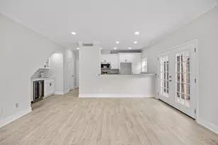 310 Wilcrest Dr, Houston, TX 77042 - Photo 5