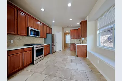 15 Fillgrove Place, The Woodlands, TX 77382 - Photo 3