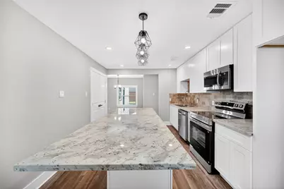 6835 Laughlin Drive, Missouri City, TX 77489 - Photo 11