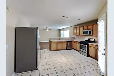 5446 Aloe Avenue, Baytown, TX 77521 - Photo 3
