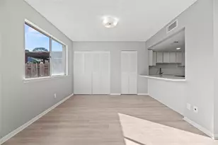 2212 Shadowdale Dr, Houston, TX 77043 - Photo 9