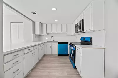 2212 Shadowdale Drive #358, Houston, TX 77043 - Photo 7