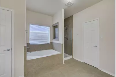 1745 N Meridian Greens Drive, Dickinson, TX 77539 - Photo 17