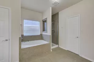 1745 N Meridian Greens Dr, Dickinson, TX 77539 - Photo 17